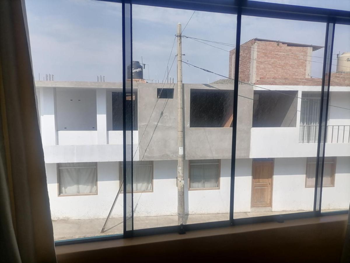 Hospedaje Restaurante El Hombre بويرتو شيكاما المظهر الخارجي الصورة