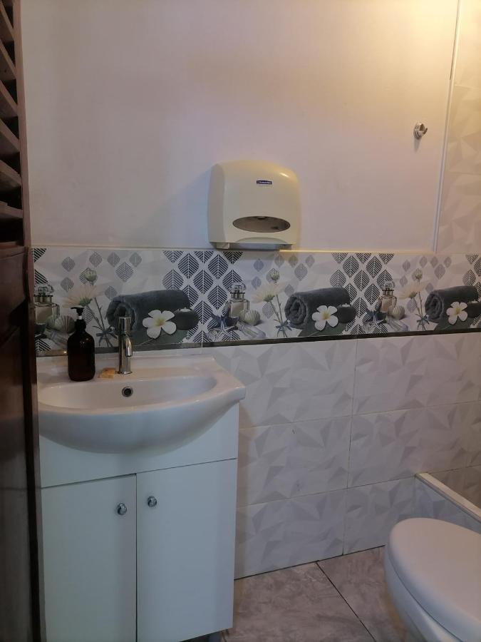 Hospedaje Restaurante El Hombre بويرتو شيكاما المظهر الخارجي الصورة