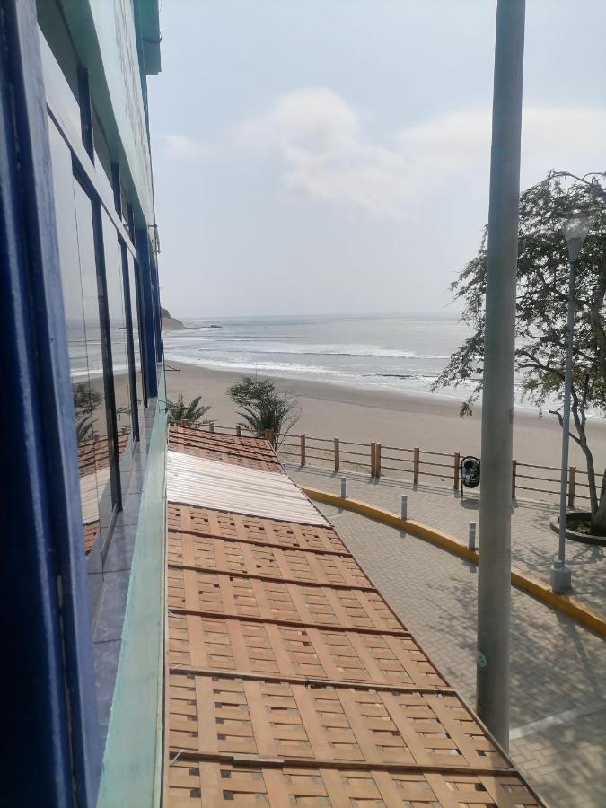 Hospedaje Restaurante El Hombre بويرتو شيكاما المظهر الخارجي الصورة