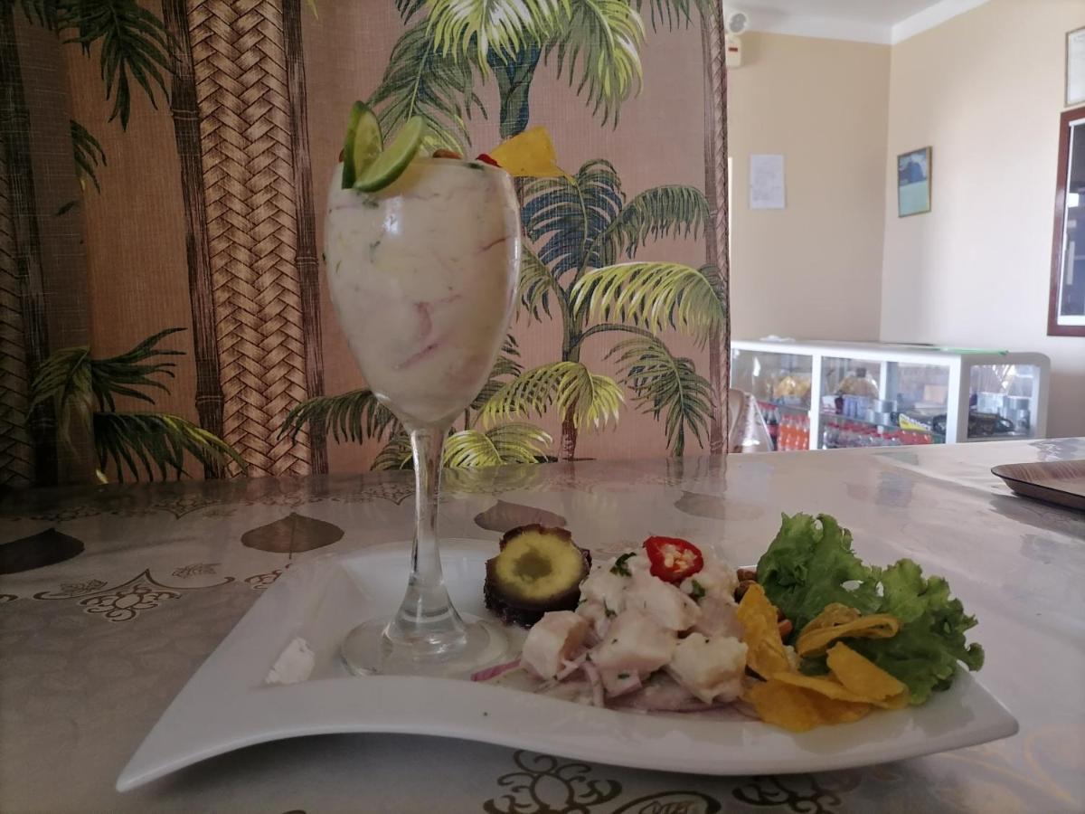 Hospedaje Restaurante El Hombre بويرتو شيكاما المظهر الخارجي الصورة