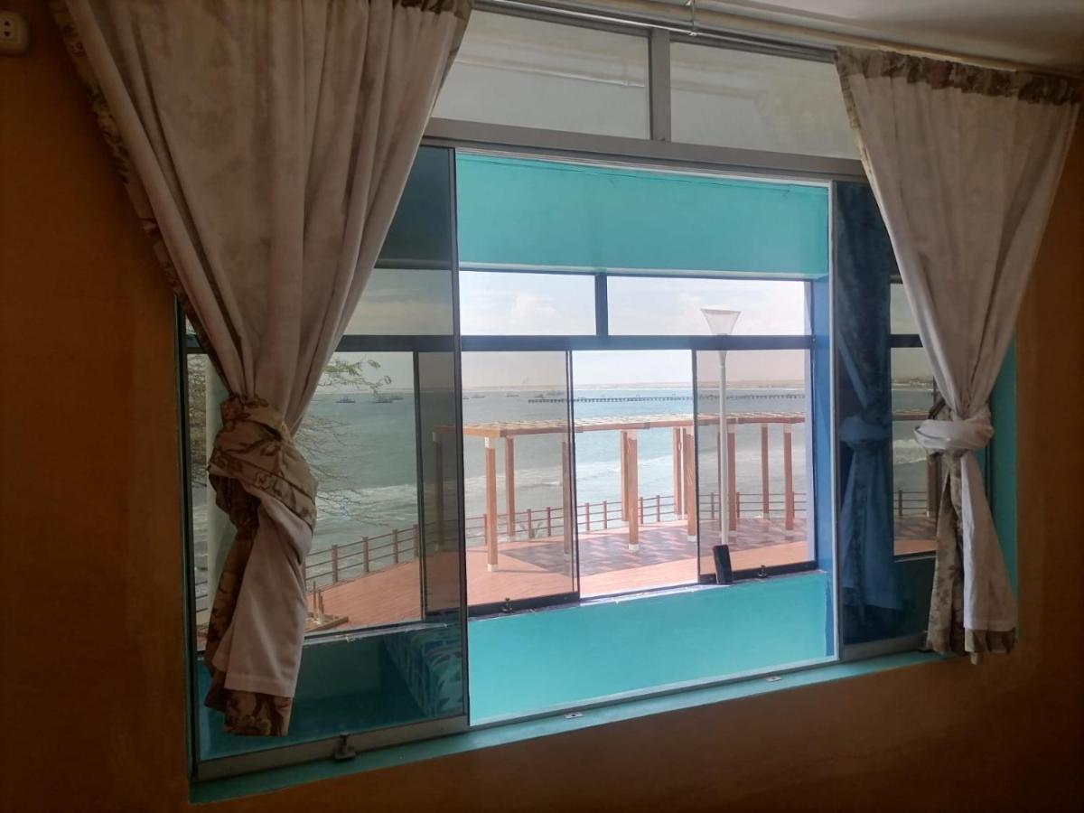 Hospedaje Restaurante El Hombre بويرتو شيكاما المظهر الخارجي الصورة