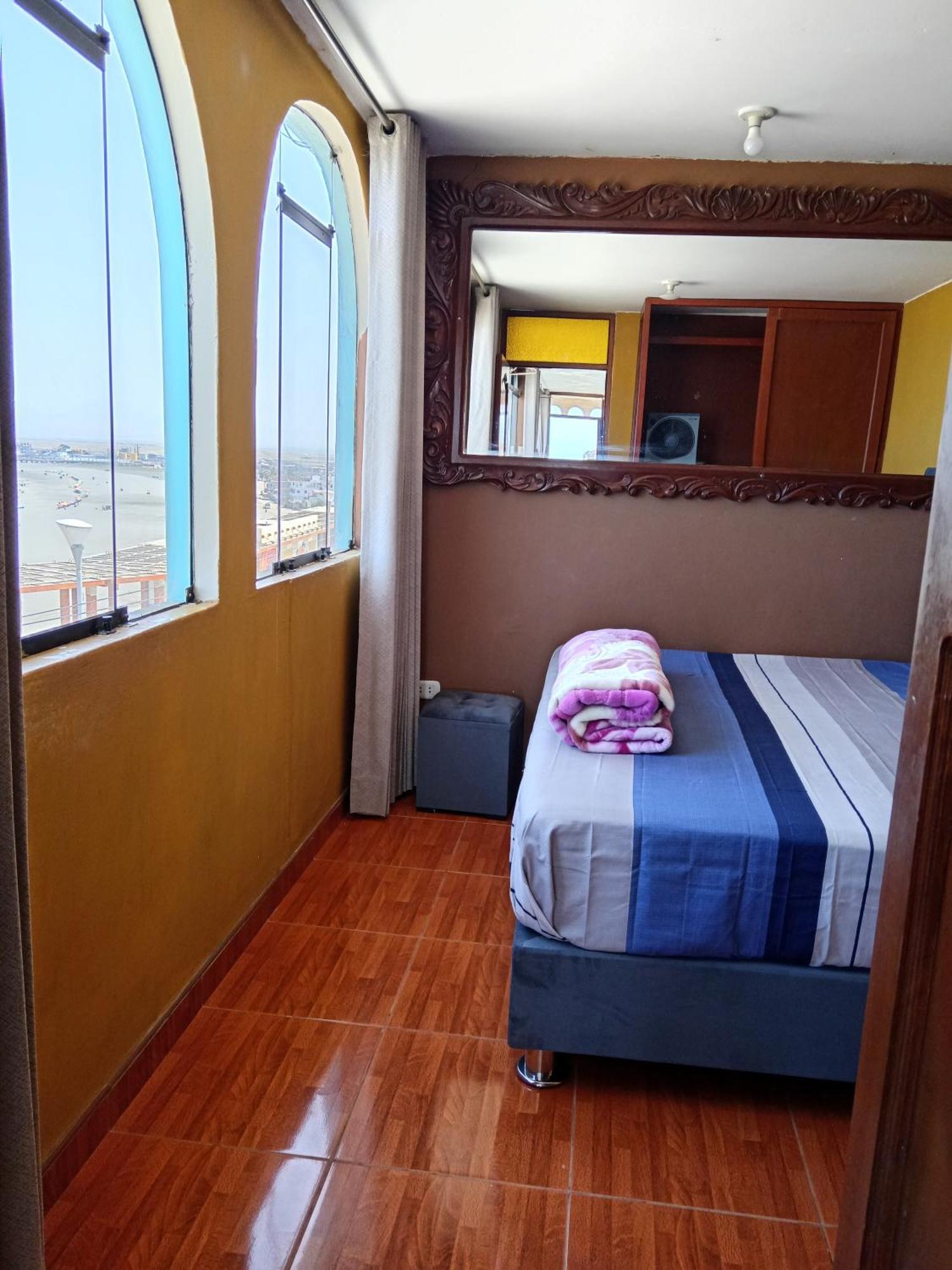 Hospedaje Restaurante El Hombre بويرتو شيكاما المظهر الخارجي الصورة